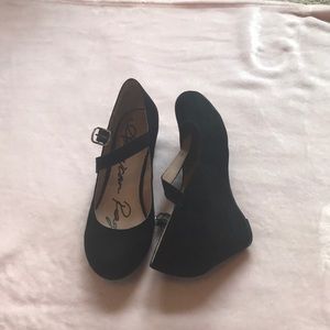 Black size 7 American Rag Cie  wedges